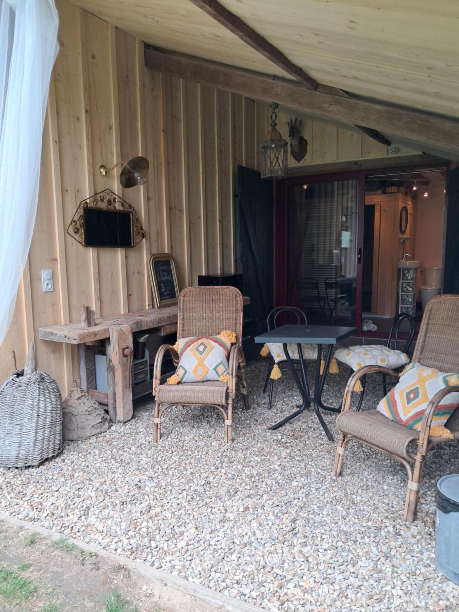 Le Buisson De La Gariole Bed and Breakfast Aubigny-sur-Nère Δωμάτιο φωτογραφία