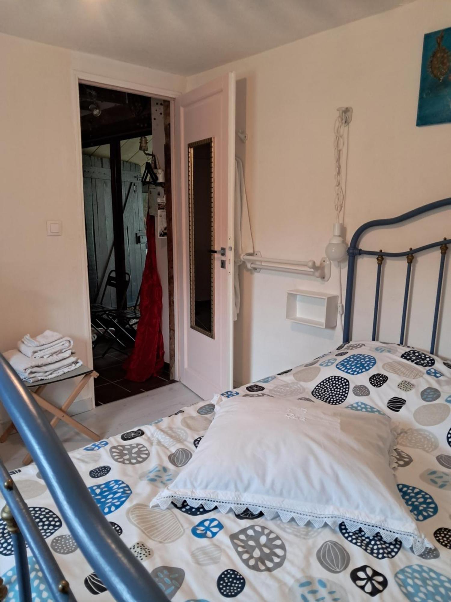 Le Buisson De La Gariole Bed and Breakfast Aubigny-sur-Nère Δωμάτιο φωτογραφία